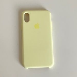 iPhone XR Silicone Case - Yellow